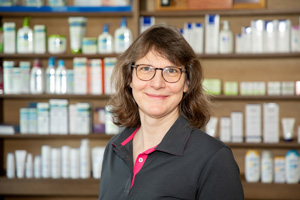 Mitarbeiterin Kreuz-Apotheke